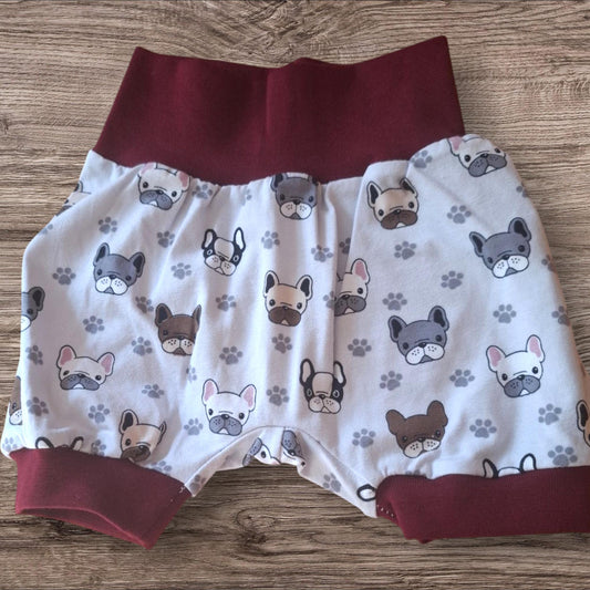 Größe 68/74 kurze Pumphose, französische Bulldoggen
