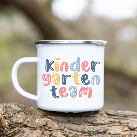 Kindergartenteam - Emaille Tasse (Silber)