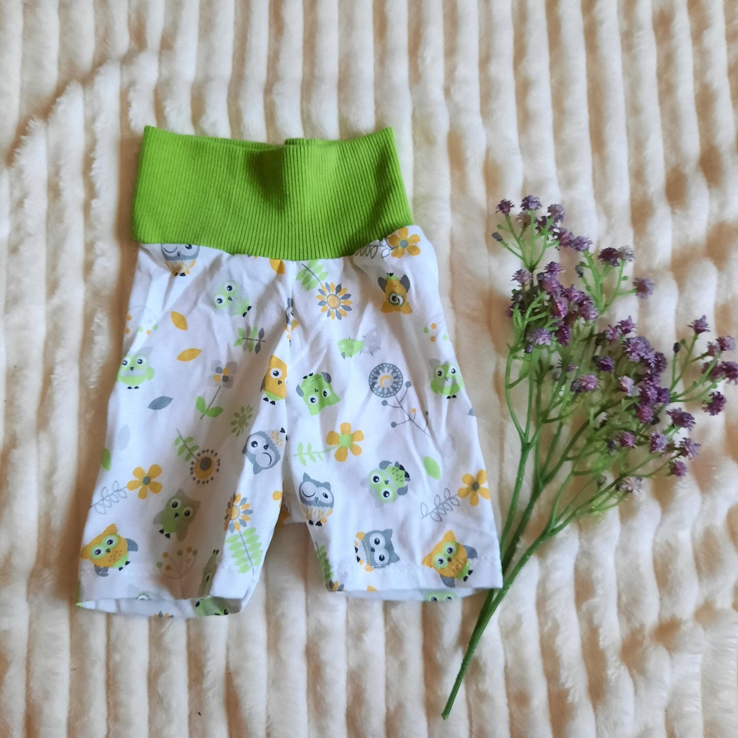 Größe 62/68 Kurze Hose, Radlerhose, Eulen, grün, Sommer