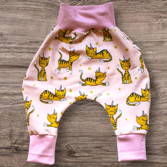 Größe 62/68 Pumphose, Hose, Katzen, Einhörner, rosa