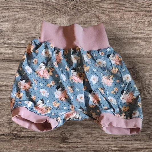 Größe 110/116, Kurze Hose, Pumphose, Blumen, Vögel