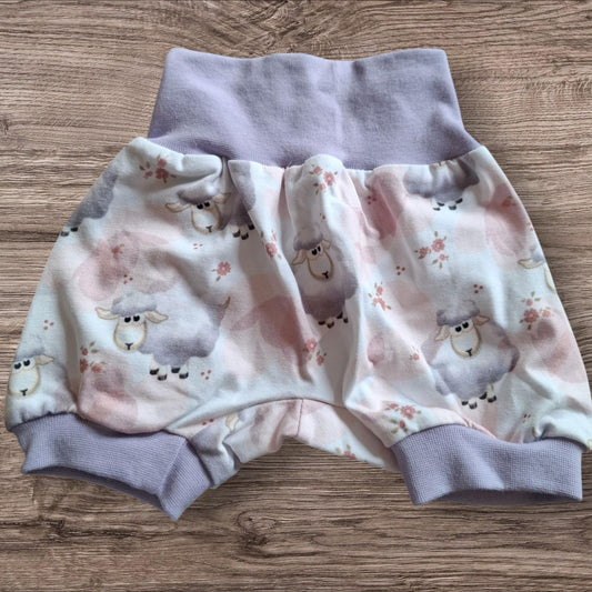 Größe 56-62 Kurze Hose, Pumphose, Jersey, weiß, rosa, Schafe, Schäfchen