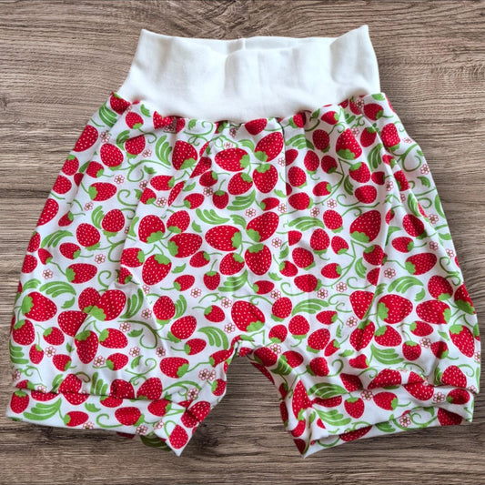 Größe 110/116, Kurze Hose, Pumphose, Jersey, Erdbeeren, weiß, rot