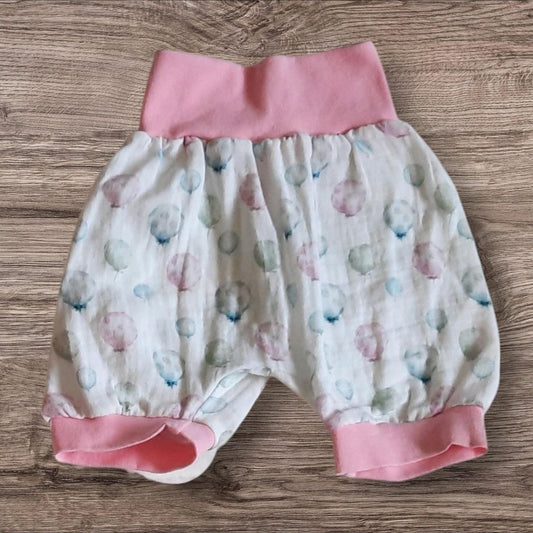 Größe 80/92, Kurze Hose, Pumphose, Musselin, weiß, Roda, Luftballons