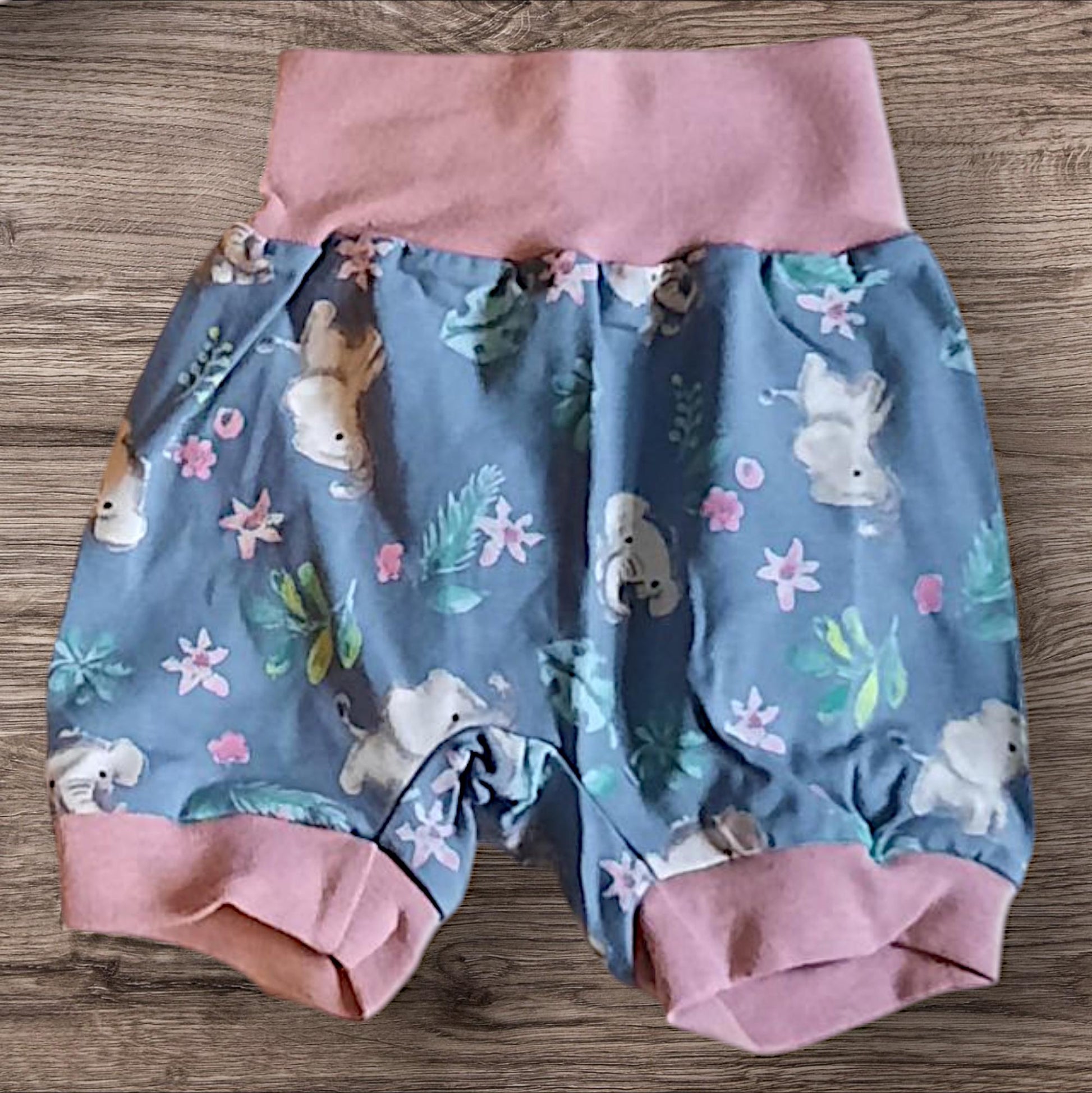 Größe 80/92, Kurze Hose, Pumphose, Jersey, blau, rosa, Elefanten
